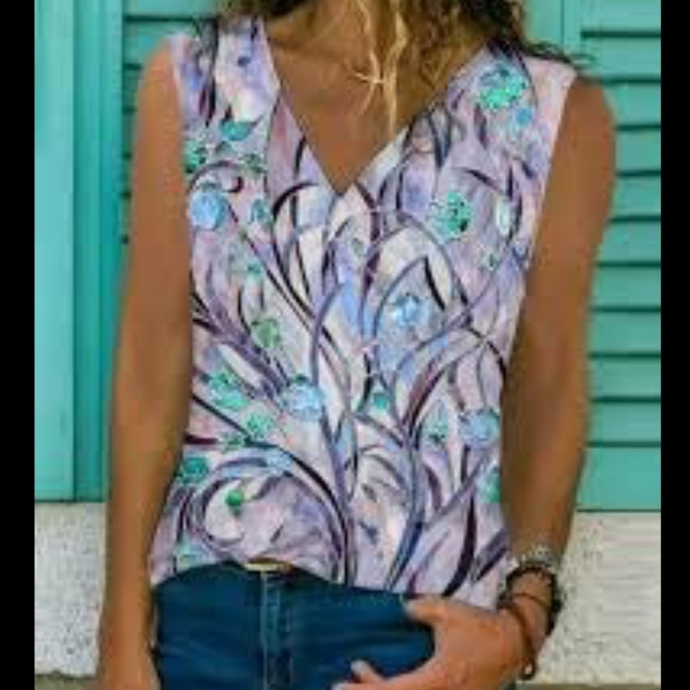 Noracora V-Neck Tank Top